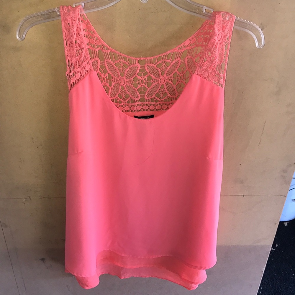 Hot pink tank